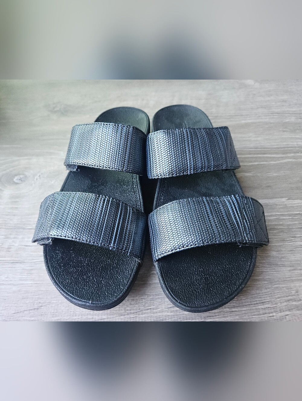 Fitflop Mina Textured Glitz Slide Sandals, Black, Size 6 - Picture 3 of 5